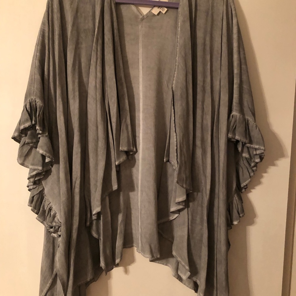 Entro Brand Gray Kimono